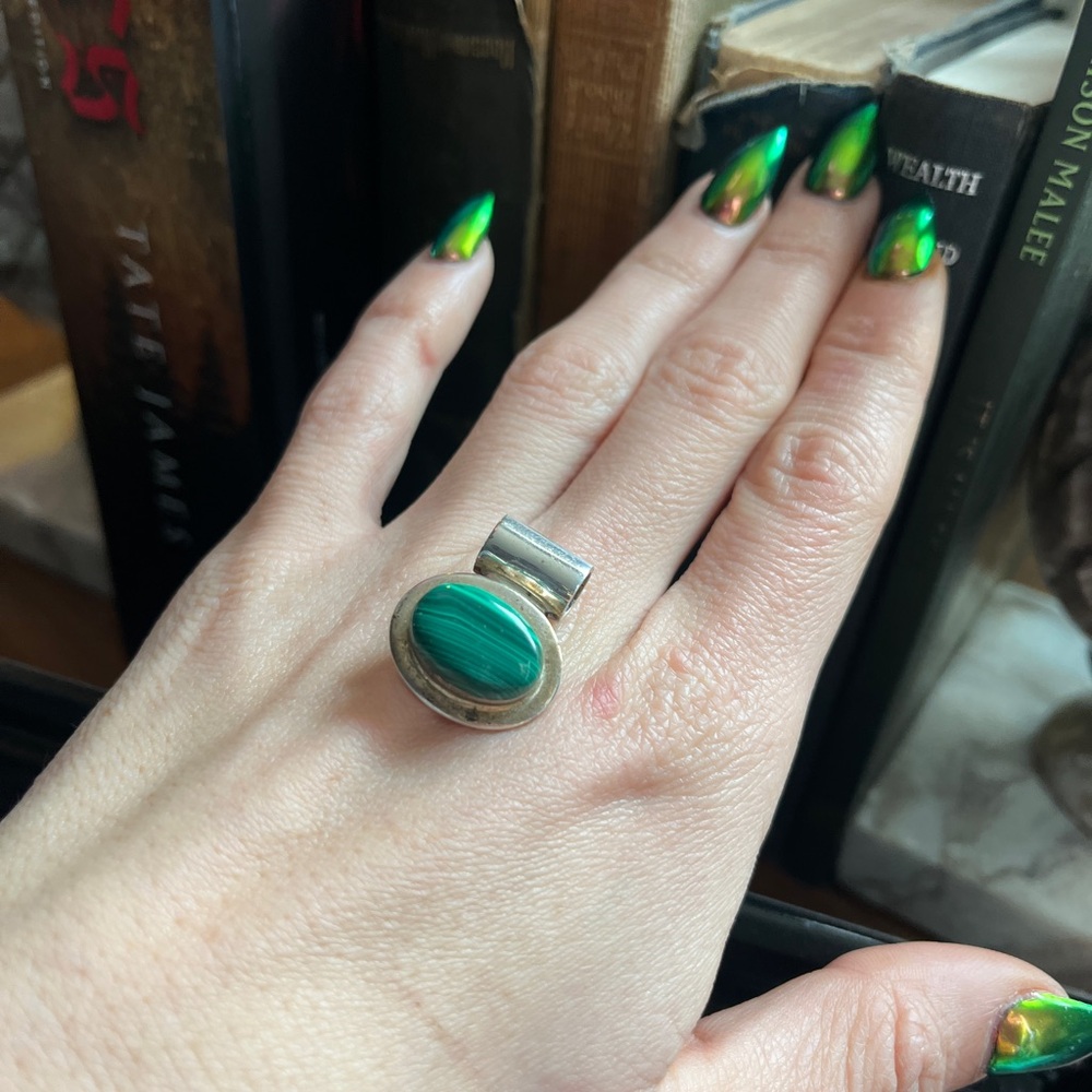 Green Oval Malachite Sterling Pendant - Elegant Women's Statement